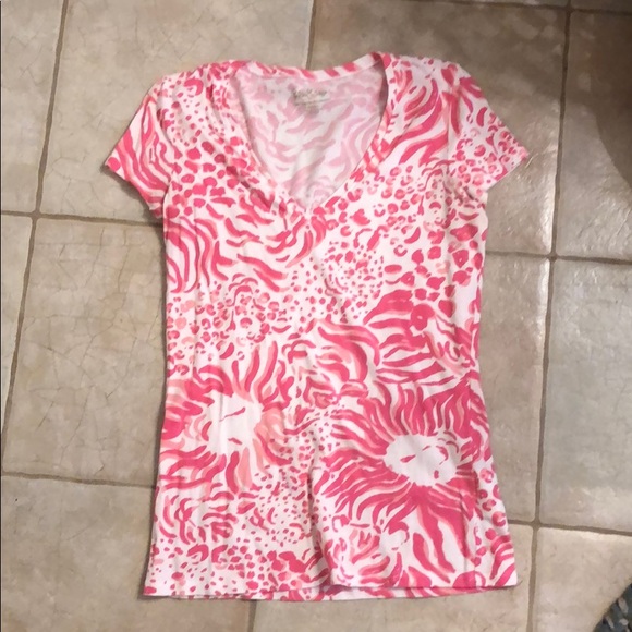 Lilly Pulitzer Tops - Michelle t shirt